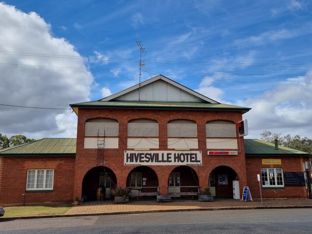 Hivesville Pub